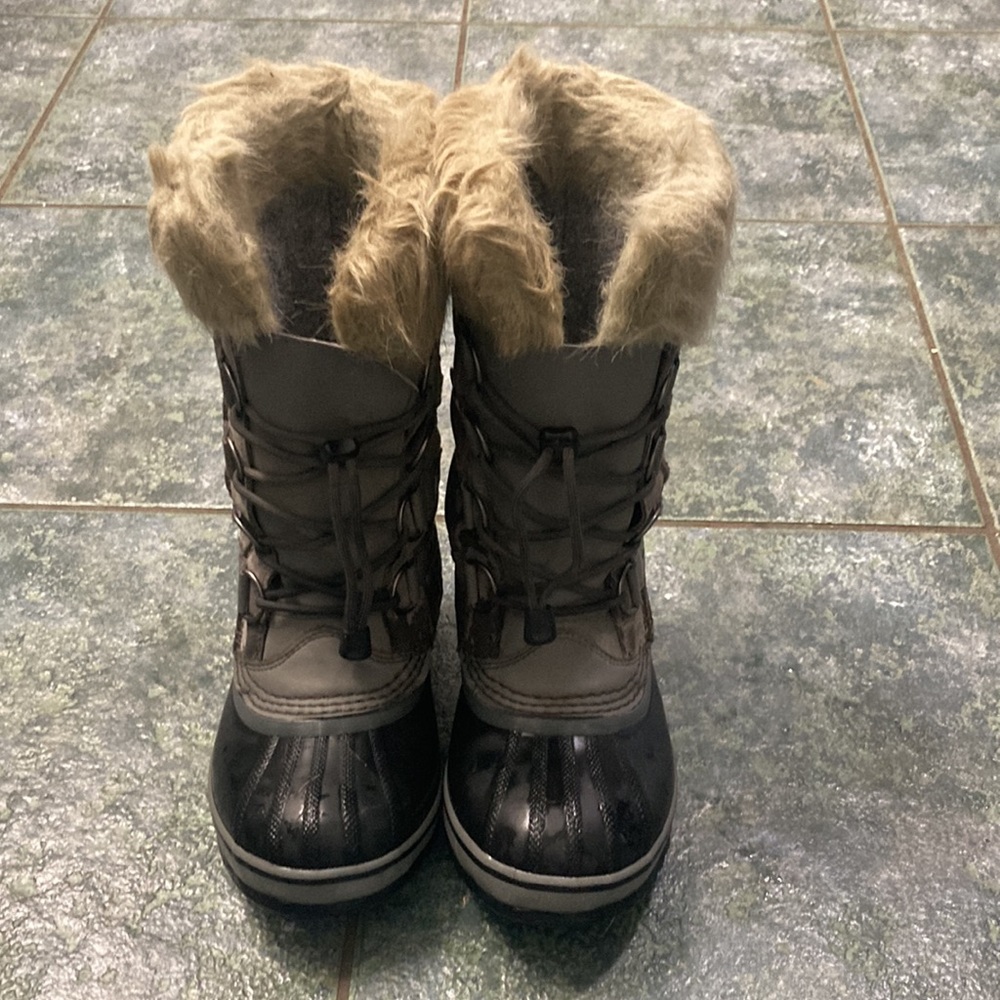 SOREL JOAN OF ARC youth size 3 (eu 34) grey almost new waterproof winter boots